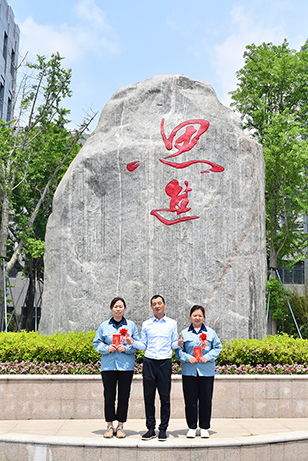 配图1(小).png 配图1(小).png